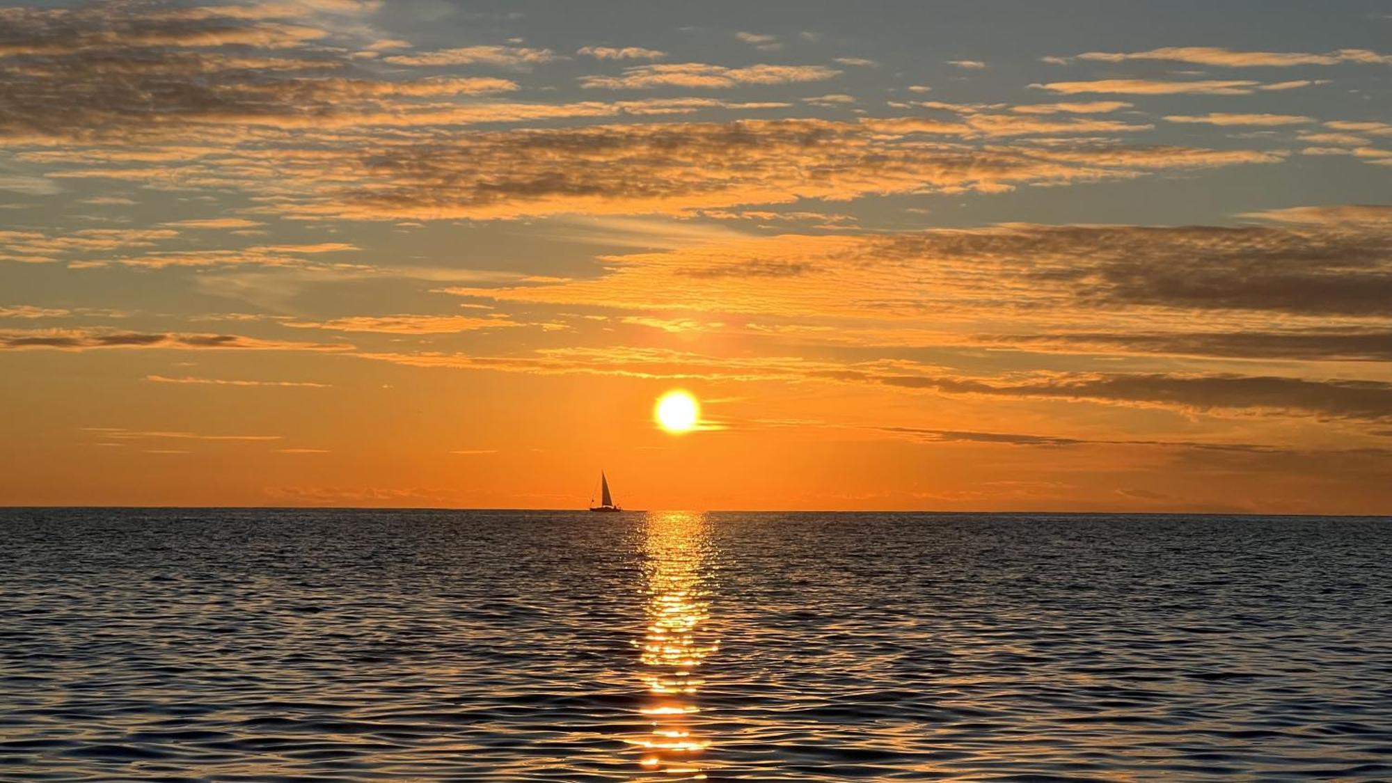 Sunset Bay Bed and Breakfast Torre Suda Buitenkant foto