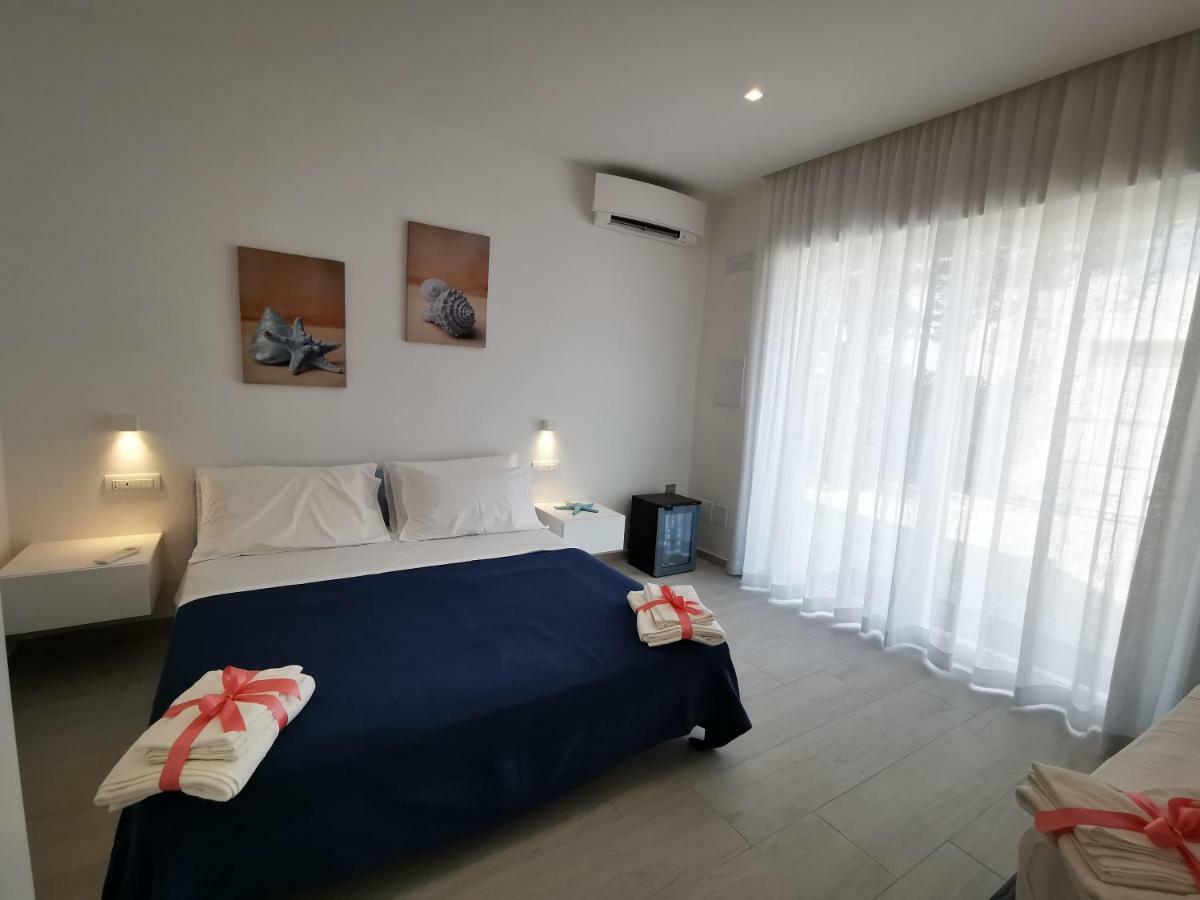 Sunset Bay Bed and Breakfast Torre Suda Buitenkant foto