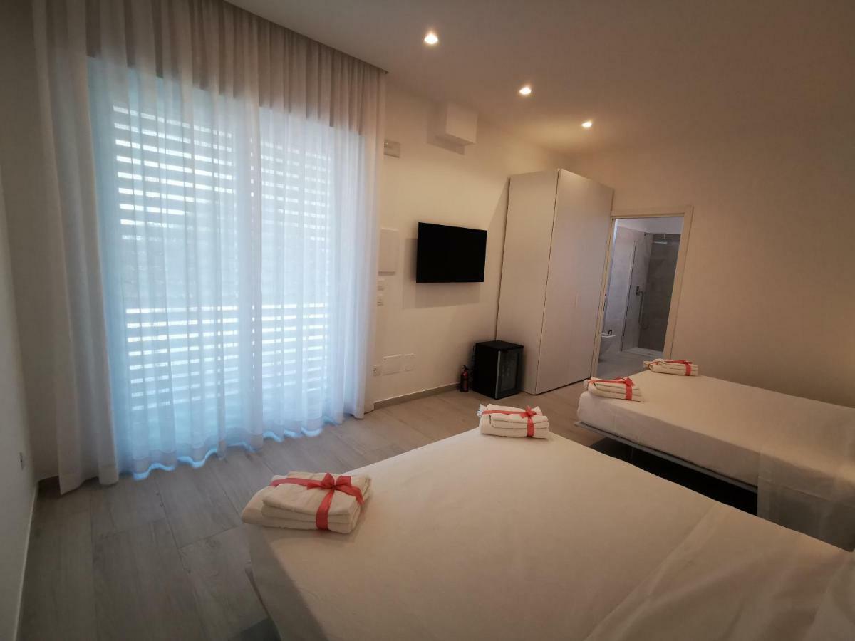 Sunset Bay Bed and Breakfast Torre Suda Buitenkant foto