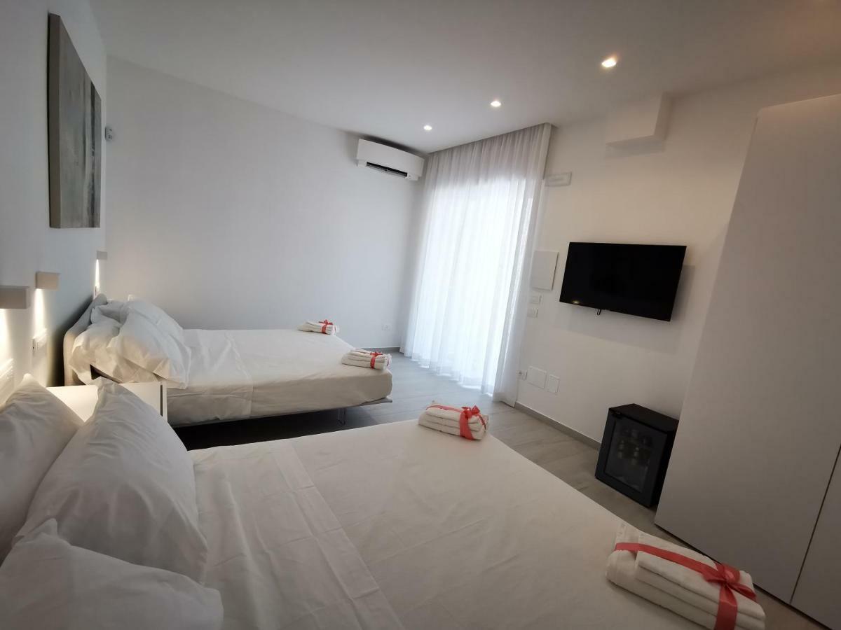 Sunset Bay Bed and Breakfast Torre Suda Buitenkant foto