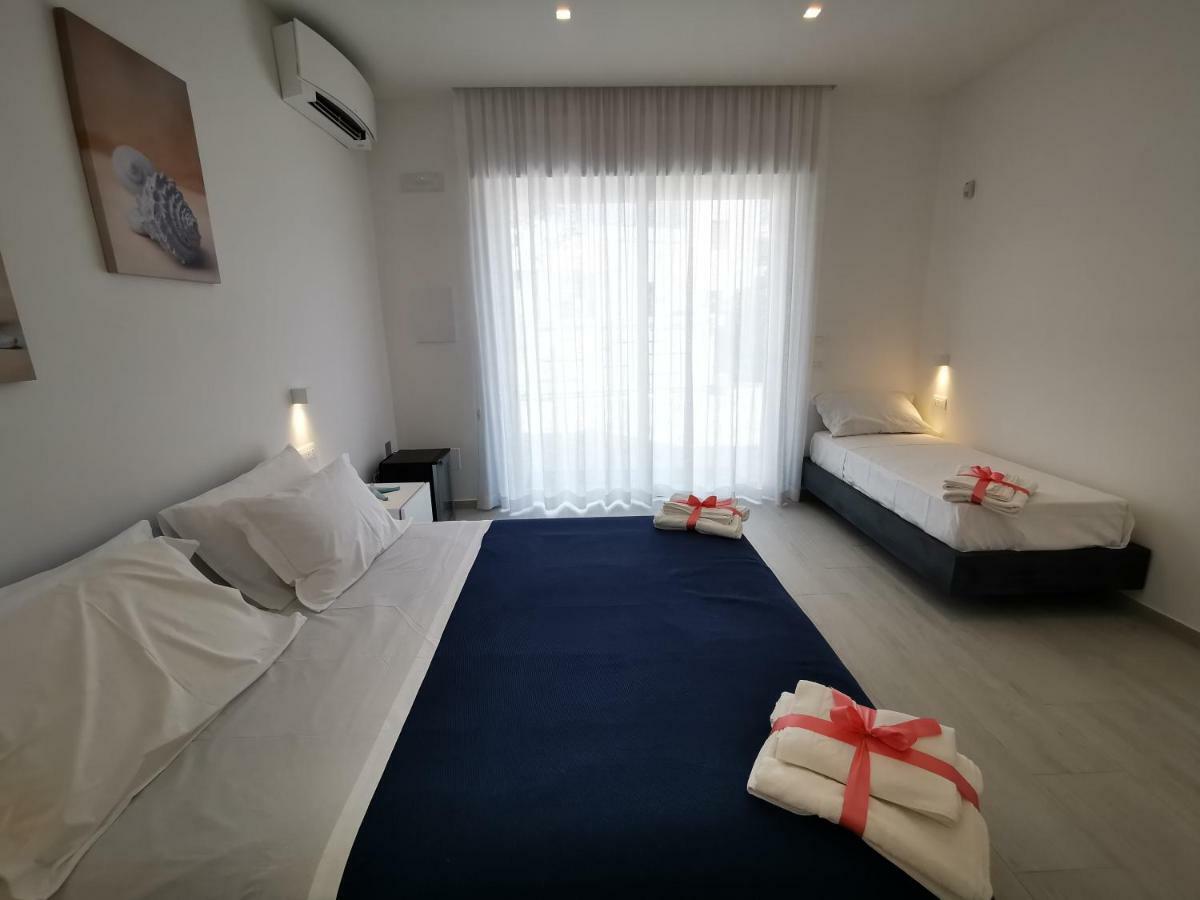 Sunset Bay Bed and Breakfast Torre Suda Buitenkant foto